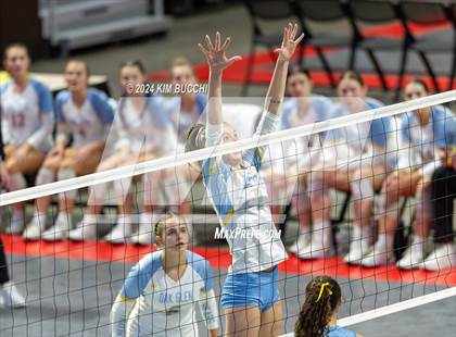 Thumbnail 3 in Buffalo vs. Oak Glen (WVSSAC Class AA Semifinal) photogallery.