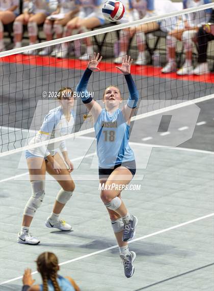 Thumbnail 3 in Buffalo vs. Oak Glen (WVSSAC Class AA Semifinal) photogallery.