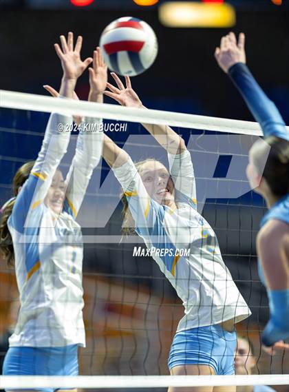 Thumbnail 1 in Buffalo vs. Oak Glen (WVSSAC Class AA Semifinal) photogallery.