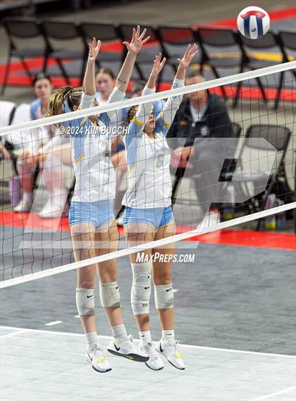 Thumbnail 3 in Buffalo vs. Oak Glen (WVSSAC Class AA Semifinal) photogallery.