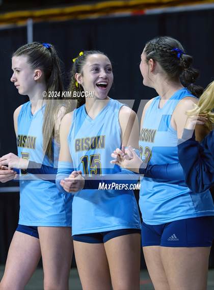 Thumbnail 2 in Buffalo vs. Oak Glen (WVSSAC Class AA Semifinal) photogallery.