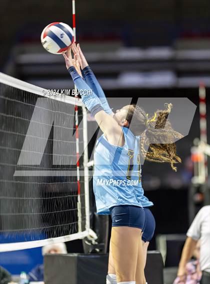 Thumbnail 3 in Buffalo vs. Oak Glen (WVSSAC Class AA Semifinal) photogallery.