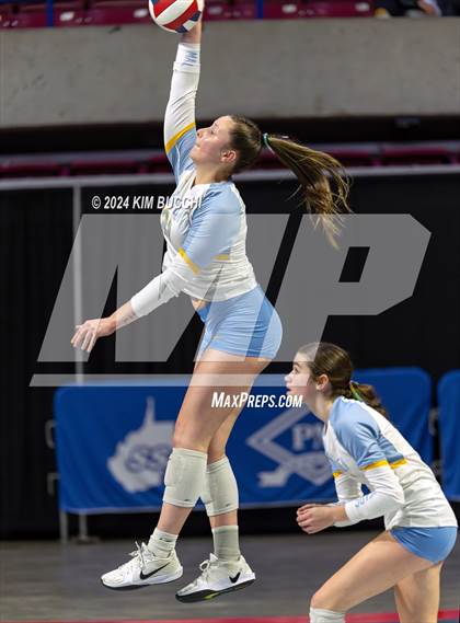 Thumbnail 3 in Buffalo vs. Oak Glen (WVSSAC Class AA Semifinal) photogallery.