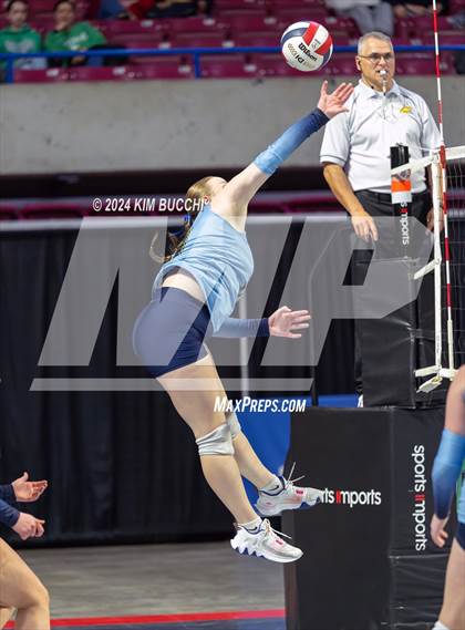Thumbnail 3 in Buffalo vs. Oak Glen (WVSSAC Class AA Semifinal) photogallery.