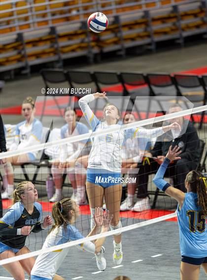 Thumbnail 3 in Buffalo vs. Oak Glen (WVSSAC Class AA Semifinal) photogallery.