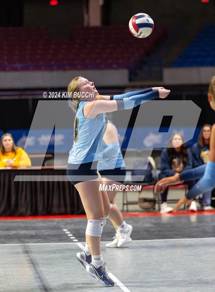 Thumbnail 3 in Buffalo vs. Oak Glen (WVSSAC Class AA Semifinal) photogallery.