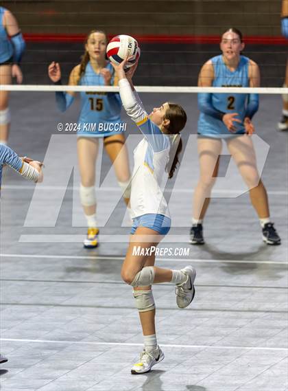 Thumbnail 3 in Buffalo vs. Oak Glen (WVSSAC Class AA Semifinal) photogallery.