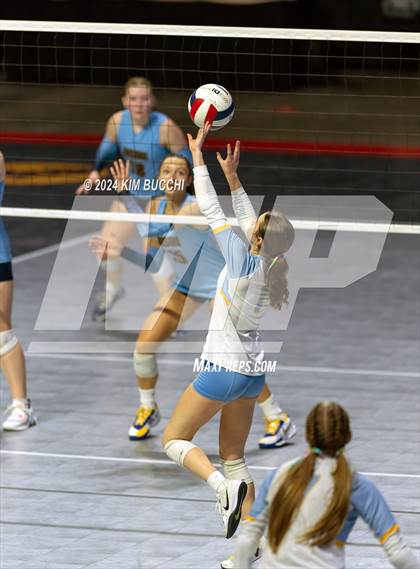Thumbnail 1 in Buffalo vs. Oak Glen (WVSSAC Class AA Semifinal) photogallery.