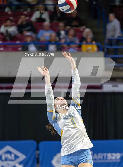 Thumbnail 2 in Buffalo vs. Oak Glen (WVSSAC Class AA Semifinal) photogallery.