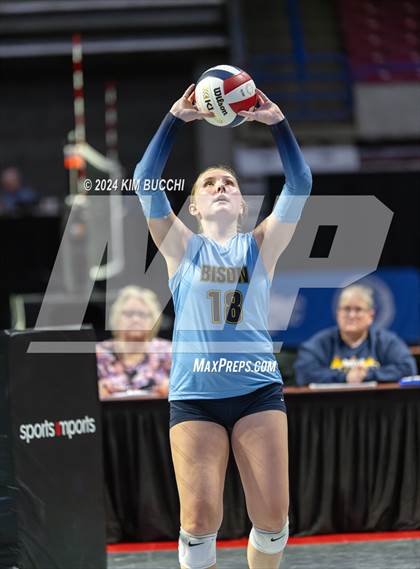 Thumbnail 3 in Buffalo vs. Oak Glen (WVSSAC Class AA Semifinal) photogallery.