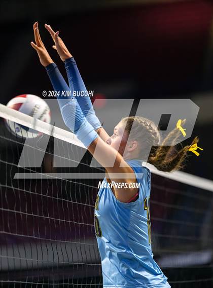 Thumbnail 2 in Buffalo vs. Oak Glen (WVSSAC Class AA Semifinal) photogallery.
