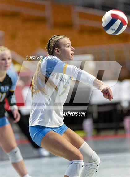 Thumbnail 3 in Buffalo vs. Oak Glen (WVSSAC Class AA Semifinal) photogallery.