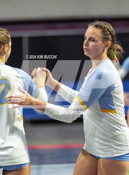 Thumbnail 2 in Buffalo vs. Oak Glen (WVSSAC Class AA Semifinal) photogallery.