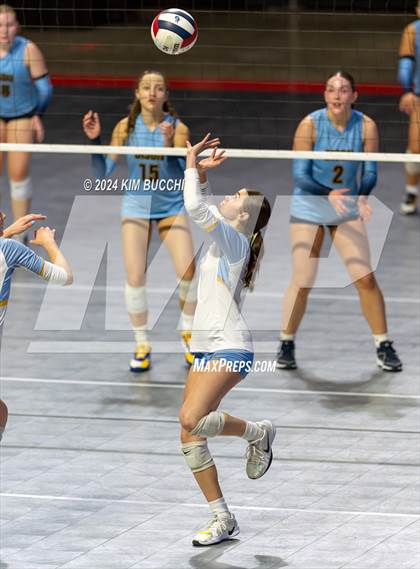 Thumbnail 2 in Buffalo vs. Oak Glen (WVSSAC Class AA Semifinal) photogallery.