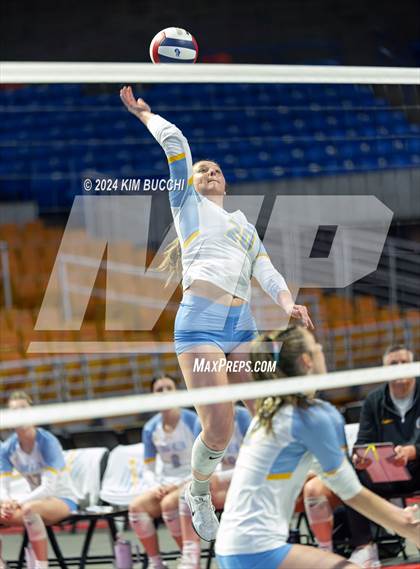 Thumbnail 2 in Buffalo vs. Oak Glen (WVSSAC Class AA Semifinal) photogallery.