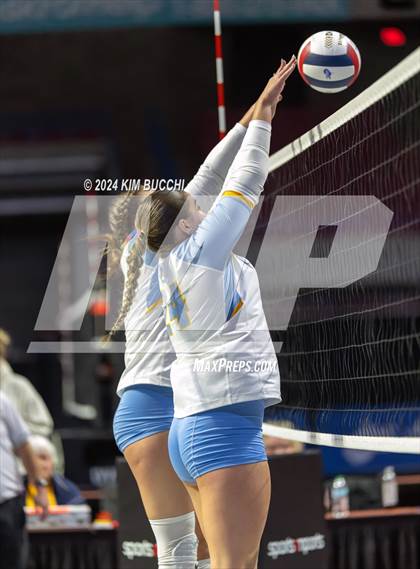 Thumbnail 2 in Buffalo vs. Oak Glen (WVSSAC Class AA Semifinal) photogallery.
