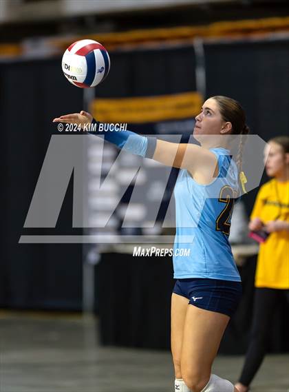 Thumbnail 1 in Buffalo vs. Oak Glen (WVSSAC Class AA Semifinal) photogallery.