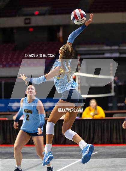 Thumbnail 3 in Buffalo vs. Oak Glen (WVSSAC Class AA Semifinal) photogallery.