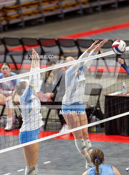 Thumbnail 1 in Buffalo vs. Oak Glen (WVSSAC Class AA Semifinal) photogallery.