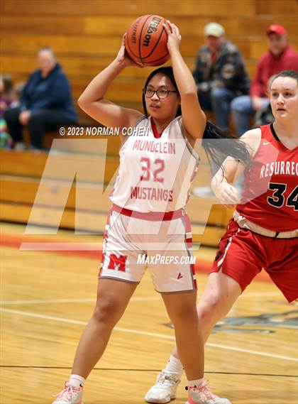 Thumbnail 3 in Resurrection @ Mundelein photogallery.