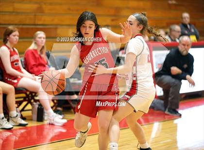 Thumbnail 1 in Resurrection @ Mundelein photogallery.