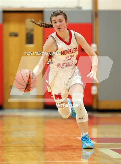 Thumbnail 3 in Resurrection @ Mundelein photogallery.