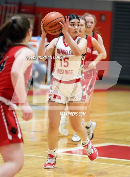 Thumbnail 1 in Resurrection @ Mundelein photogallery.