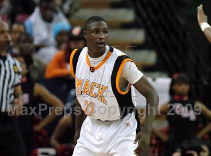 Thumbnail 3 in Westchester vs. McClymonds (CIF State D1 Final) photogallery.
