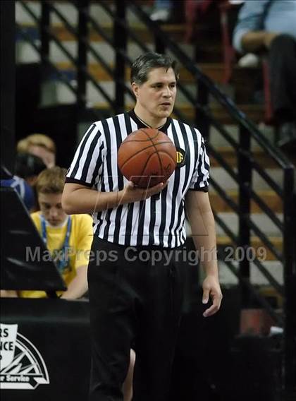 Thumbnail 2 in Westchester vs. McClymonds (CIF State D1 Final) photogallery.