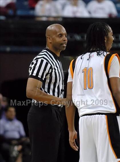 Thumbnail 2 in Westchester vs. McClymonds (CIF State D1 Final) photogallery.