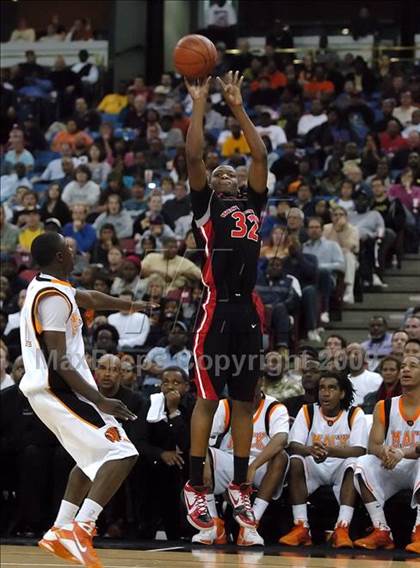 Thumbnail 2 in Westchester vs. McClymonds (CIF State D1 Final) photogallery.