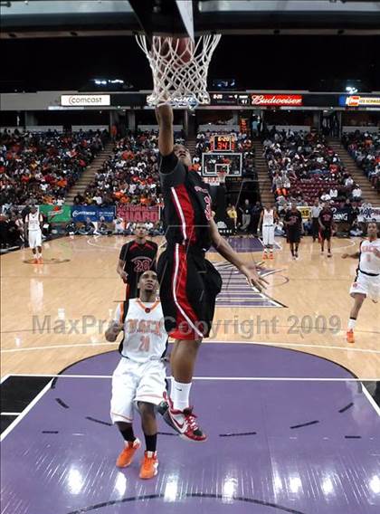 Thumbnail 3 in Westchester vs. McClymonds (CIF State D1 Final) photogallery.