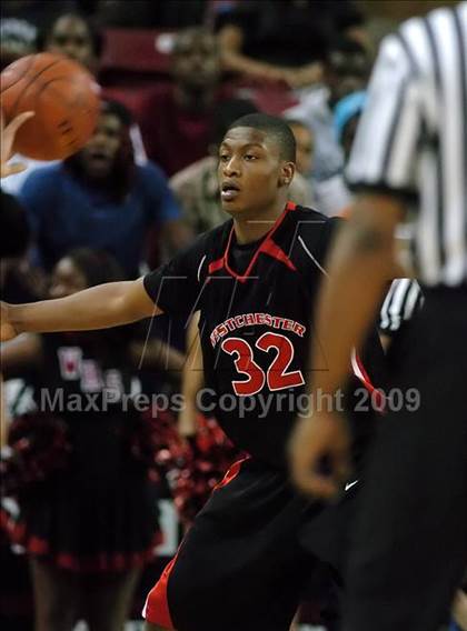 Thumbnail 2 in Westchester vs. McClymonds (CIF State D1 Final) photogallery.