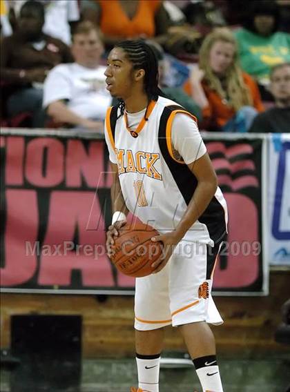 Thumbnail 3 in Westchester vs. McClymonds (CIF State D1 Final) photogallery.
