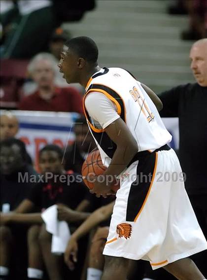 Thumbnail 3 in Westchester vs. McClymonds (CIF State D1 Final) photogallery.