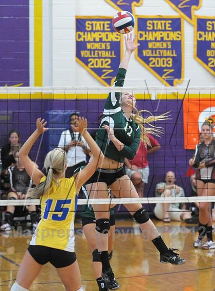 Thumbnail 1 in Thousand Oaks vs Seaquam (Durango Fall Classic) photogallery.