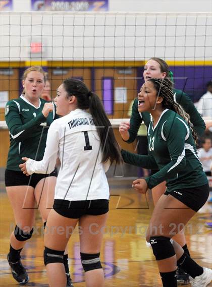 Thumbnail 2 in Thousand Oaks vs Seaquam (Durango Fall Classic) photogallery.