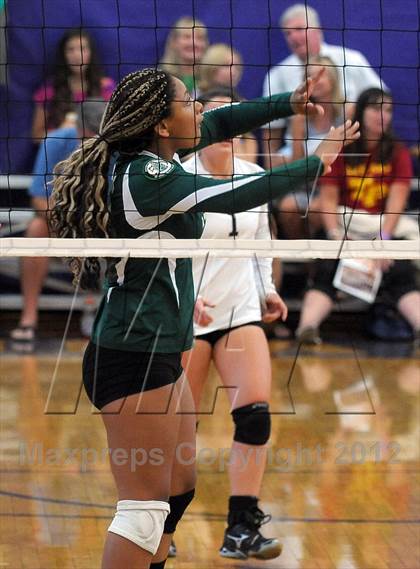 Thumbnail 1 in Thousand Oaks vs Seaquam (Durango Fall Classic) photogallery.