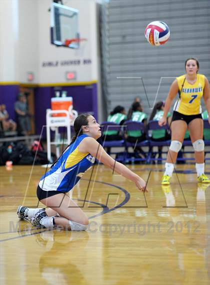Thumbnail 2 in Thousand Oaks vs Seaquam (Durango Fall Classic) photogallery.