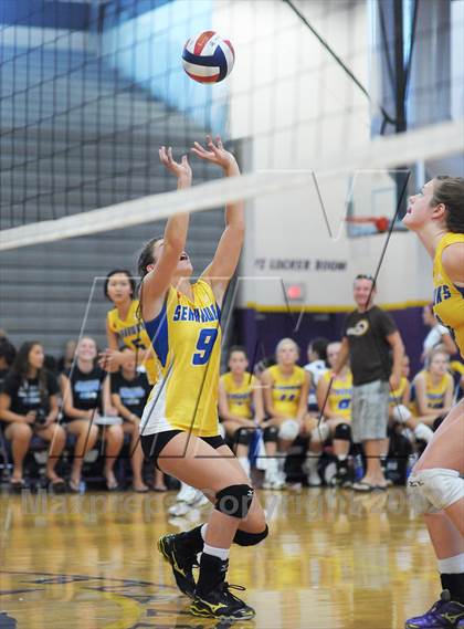 Thumbnail 1 in Thousand Oaks vs Seaquam (Durango Fall Classic) photogallery.