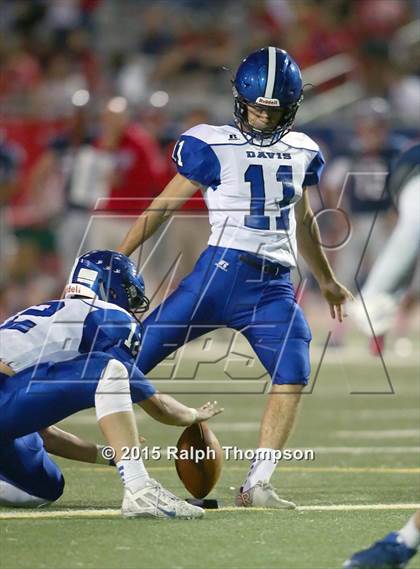 Thumbnail 2 in Pleasant Grove vs. Davis photogallery.