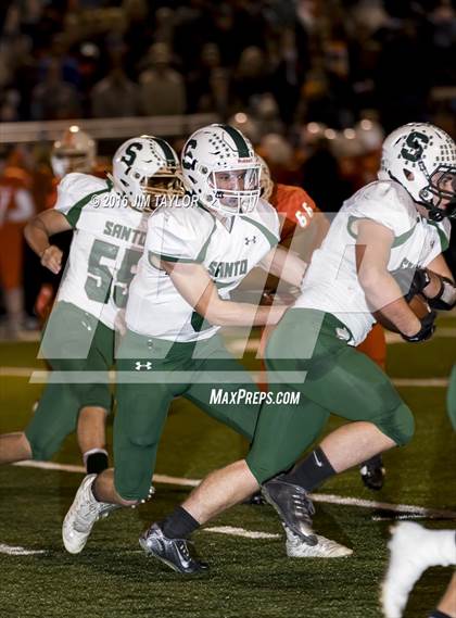 Thumbnail 2 in Petrolia vs Santo (Texas UIL 2A Bi-District Playoff) photogallery.
