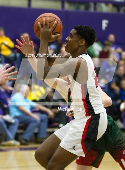 Thumbnail 1 in Rockford East vs. Lincoln photogallery.