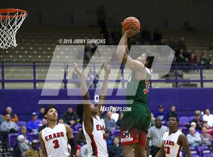 Thumbnail 3 in Rockford East vs. Lincoln photogallery.