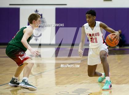 Thumbnail 2 in Rockford East vs. Lincoln photogallery.