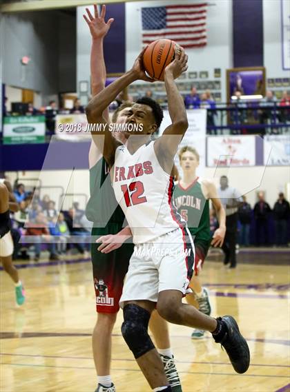 Thumbnail 3 in Rockford East vs. Lincoln photogallery.