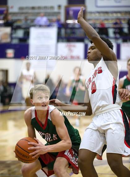 Thumbnail 2 in Rockford East vs. Lincoln photogallery.