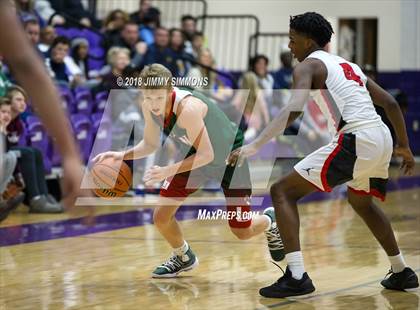 Thumbnail 2 in Rockford East vs. Lincoln photogallery.