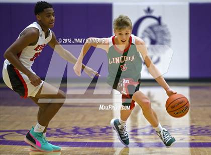 Thumbnail 3 in Rockford East vs. Lincoln photogallery.