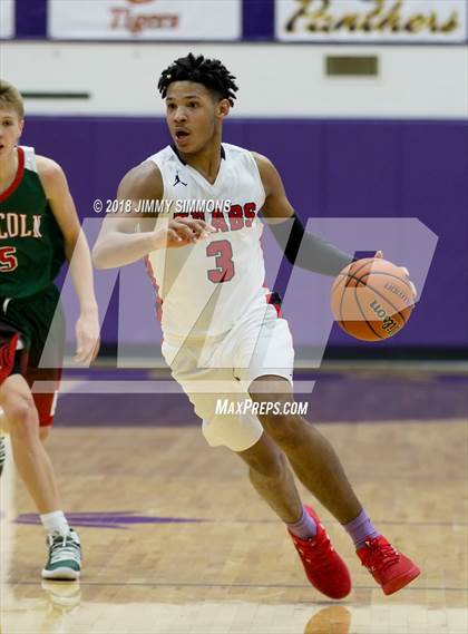 Thumbnail 1 in Rockford East vs. Lincoln photogallery.